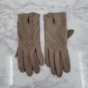 Isotoner by Aris Vintage Taupe Classic Driving gloves
